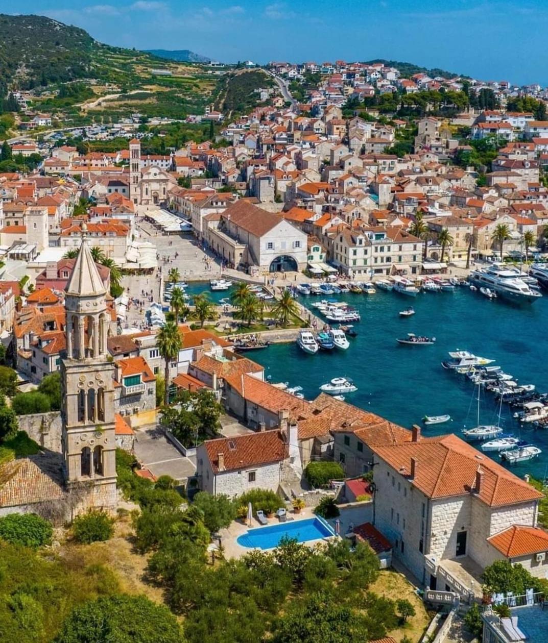 Apartments Green & Orange Hvar Town Exterior photo