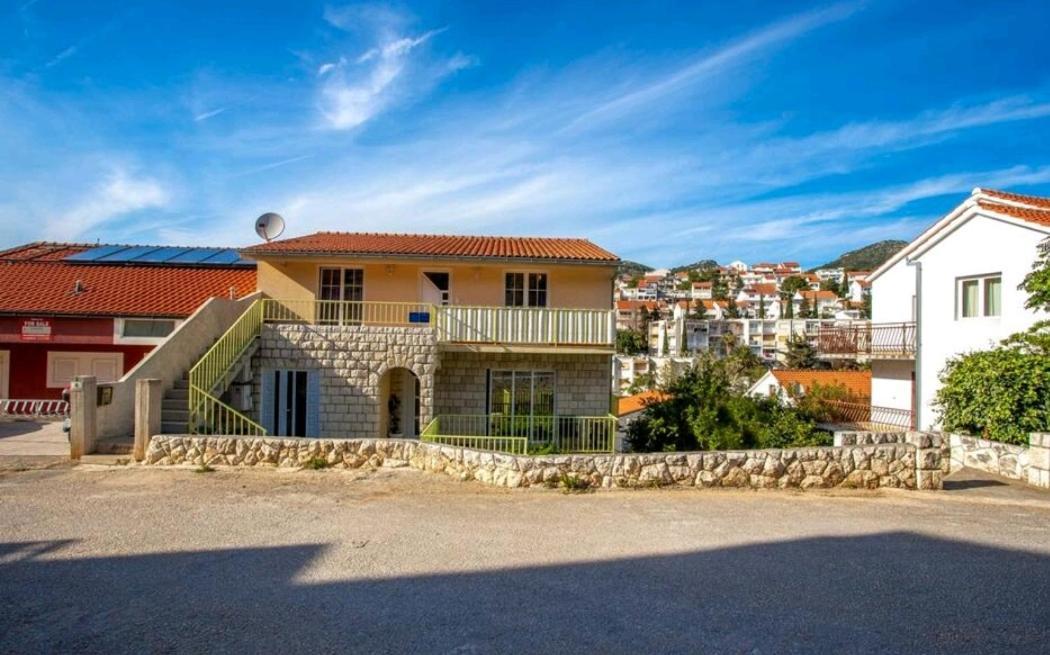 Apartments Green & Orange Hvar Town Exterior photo